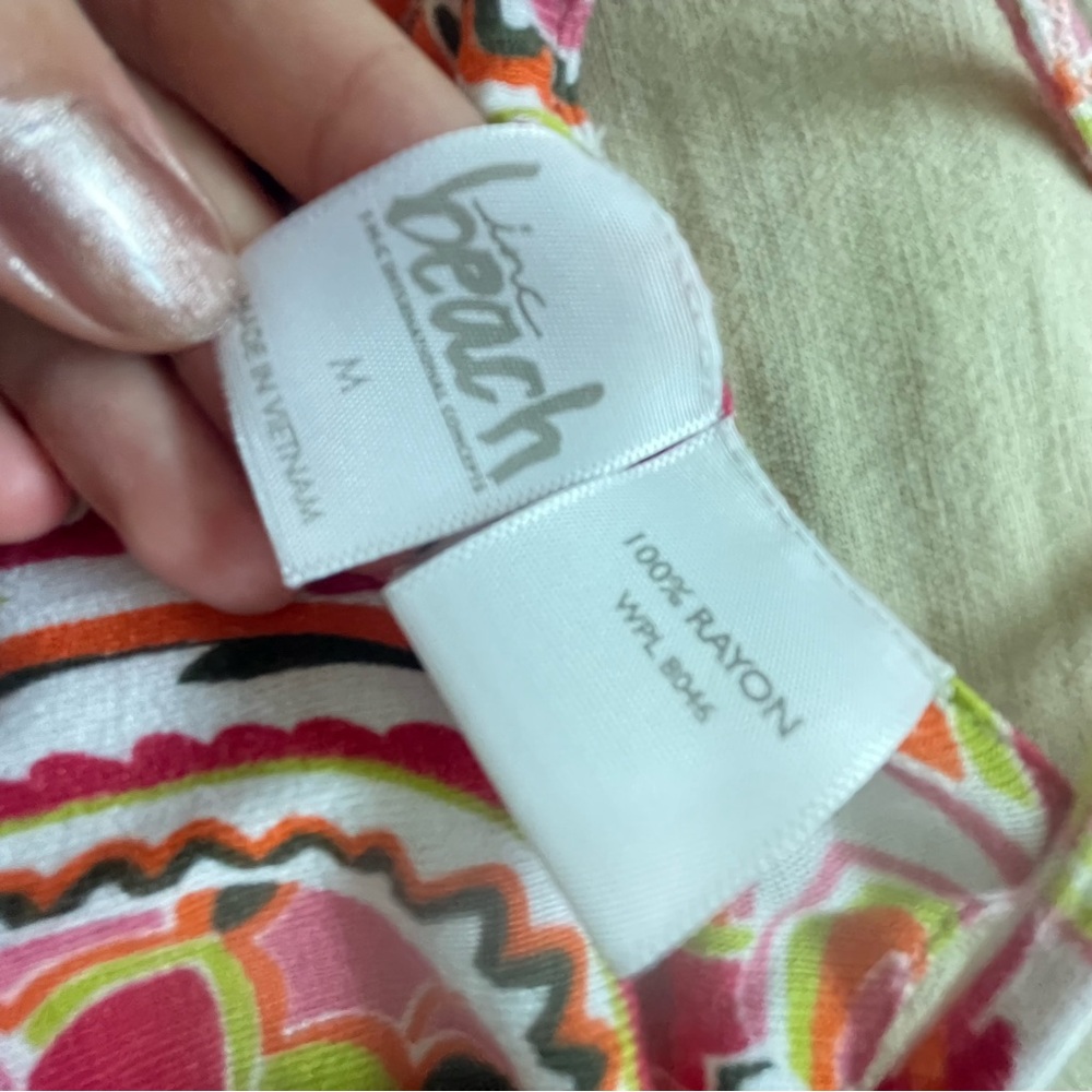 Patterned Beach Dress 🌊🏵️ - Picture 2 of 4
